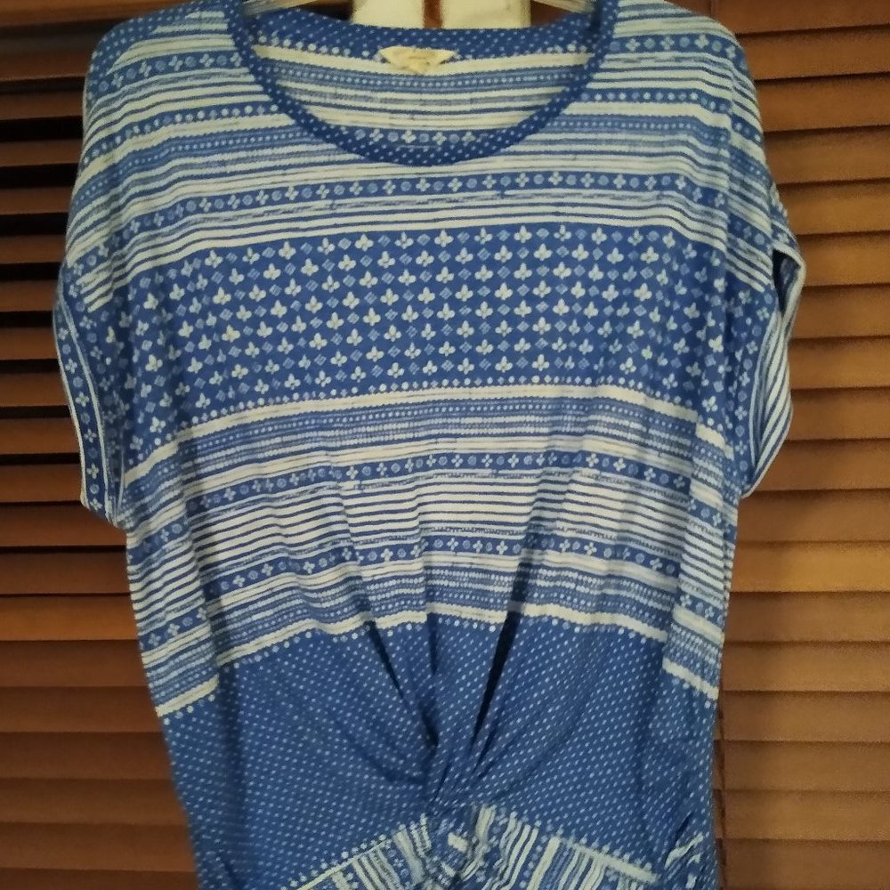 EUC Lucky Brand Cropped Tie Waist Short Sleeve L